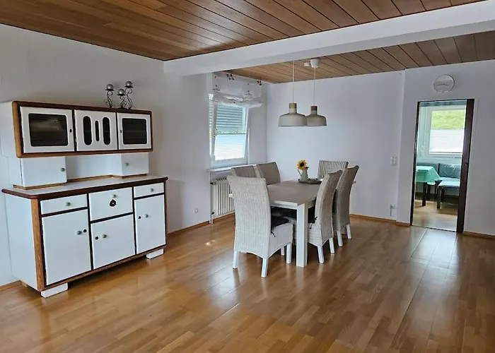 Grosse Ferienwohnung Am Waldrand